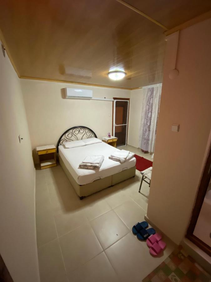 Elmas Pansiyon Karacasu  Exterior photo
